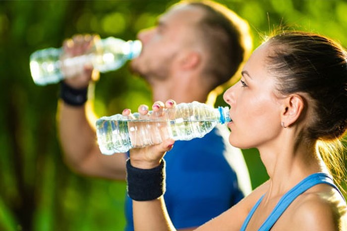 Uống nước có thể làm đốt cháy lượng calo nhiều hơn